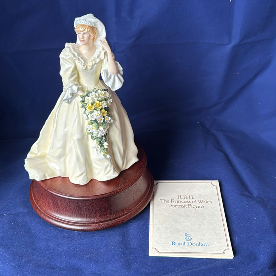 Royal Doulton H.R.H. The Princess of Wales Portrait Figure - image 1 of 8