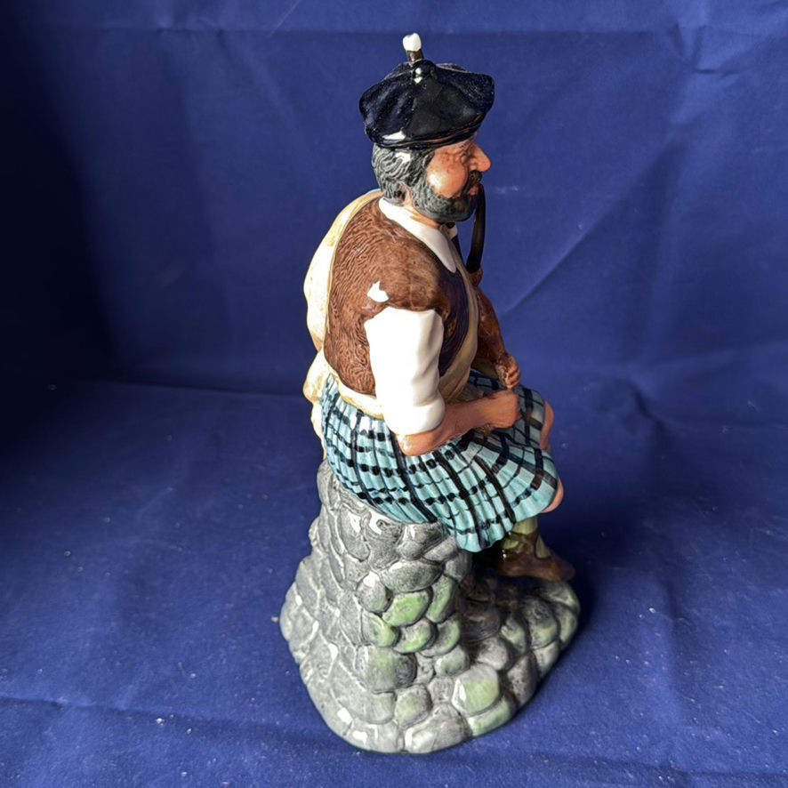 Royal Doulton "A Good Catch" and "The Piper" - image 9 of 10