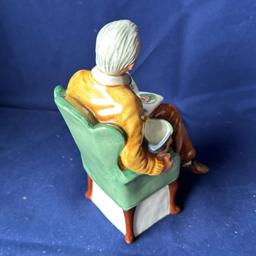 Royal Doulton 4 Senior Figurines - image 17 of 18