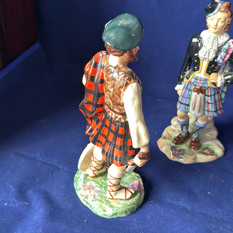 Radnor Bone China Scottish Clan Figures  - image 5 of 14