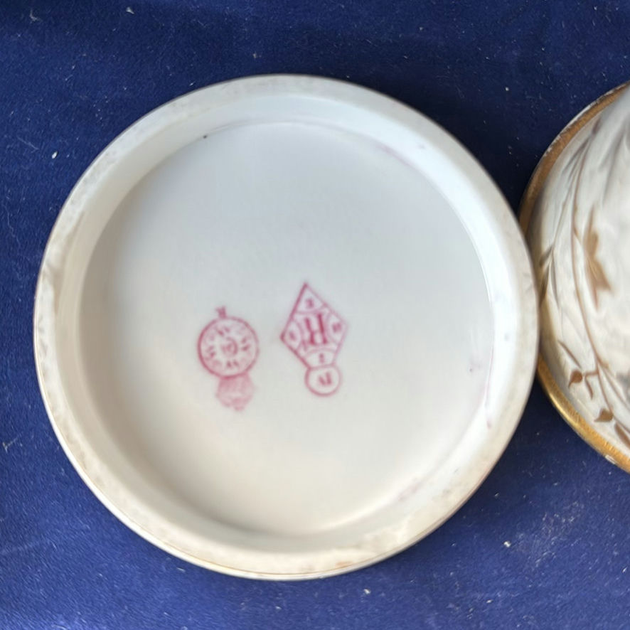 Assorted Antique & Vintage Decorative Tableware – 4 Pieces - image 10 of 19