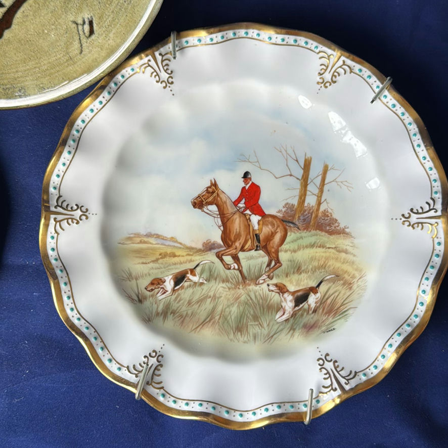 Royal Crown Derby Horse Plate, Robert The Bruce Plaque And - image 3 of 11