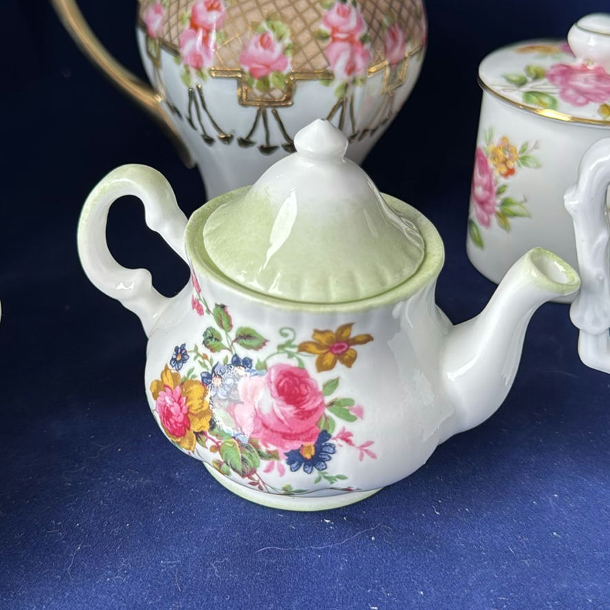 Various Creamers, 2 lidded Dishes Nippon, Hammersley And More - image 11 of 35