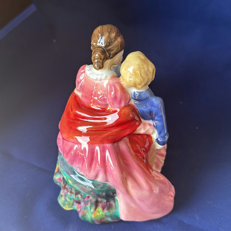 Royal Doulton The Bedtime Story And Beat You To It - image 4 of 9