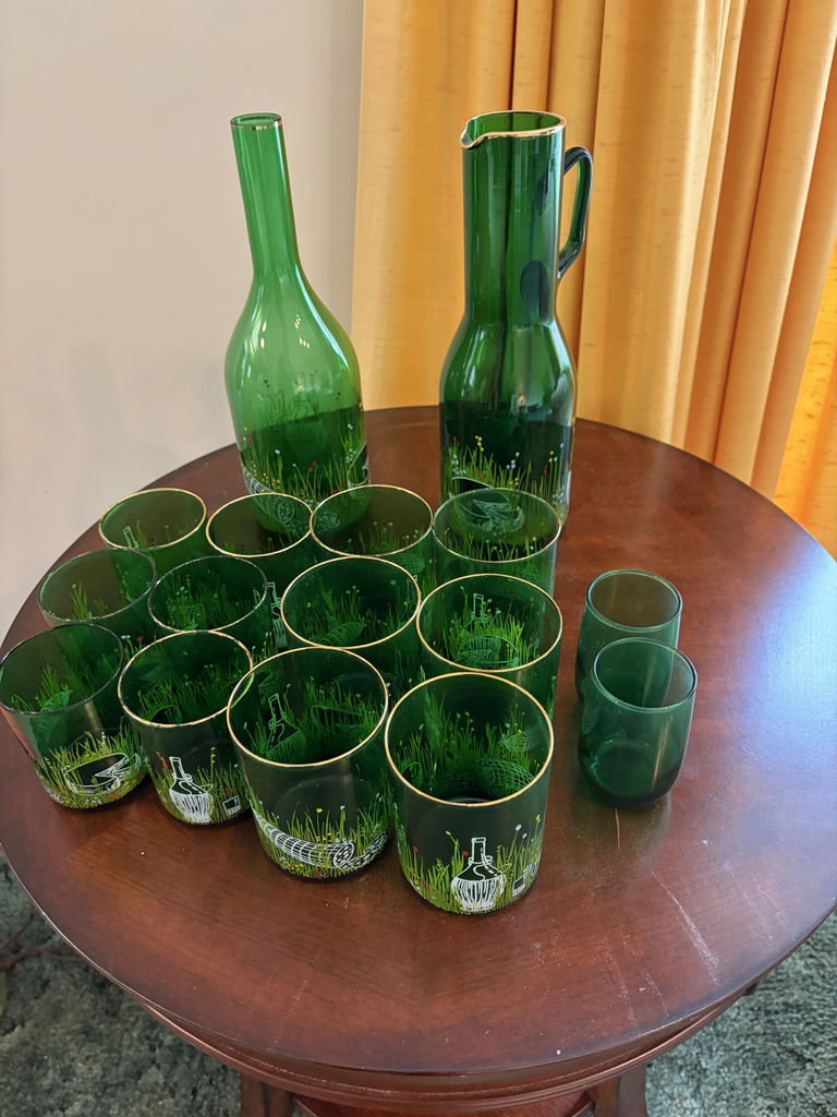 Anchor Hocking Forest Green "Wine and Cheese Picnic - image 1 of 12