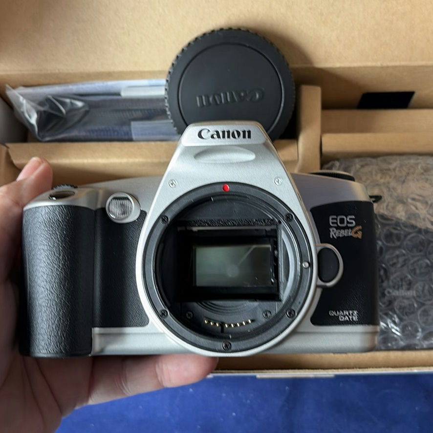 Canon EOS Rebel camera - image 5 of 12