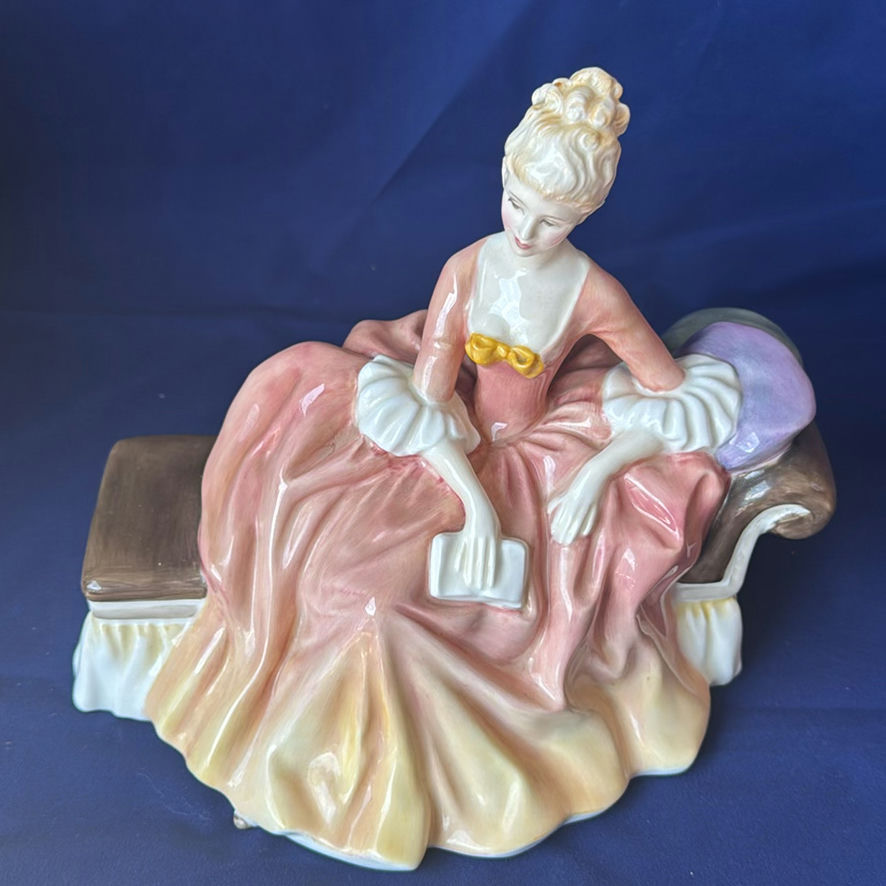 Royal Doulton Laurianne And Reverie - image 6 of 10