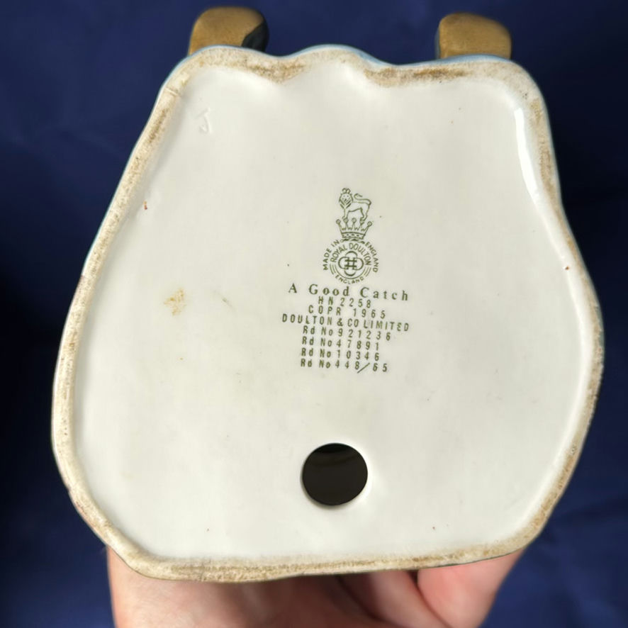 Royal Doulton "A Good Catch" and "The Piper" - image 6 of 10