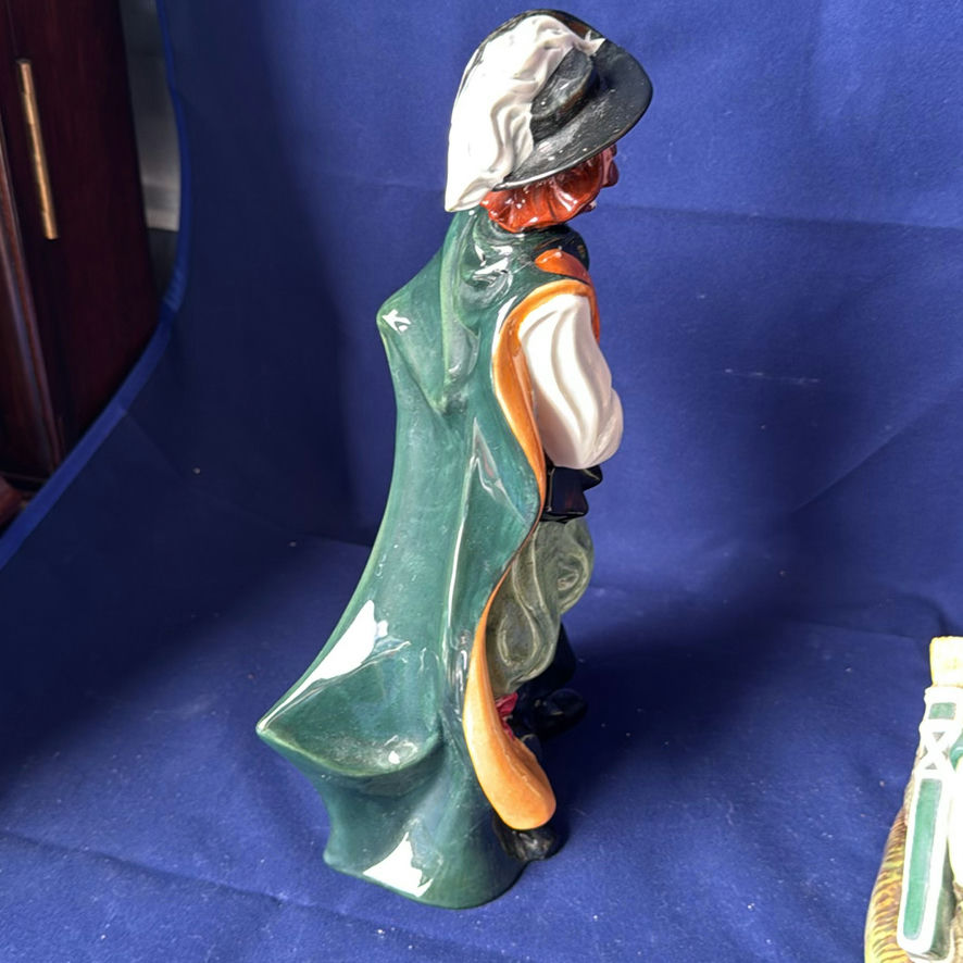 Royal Doulton Figures Cavalier and Robin Hood - image 5 of 10
