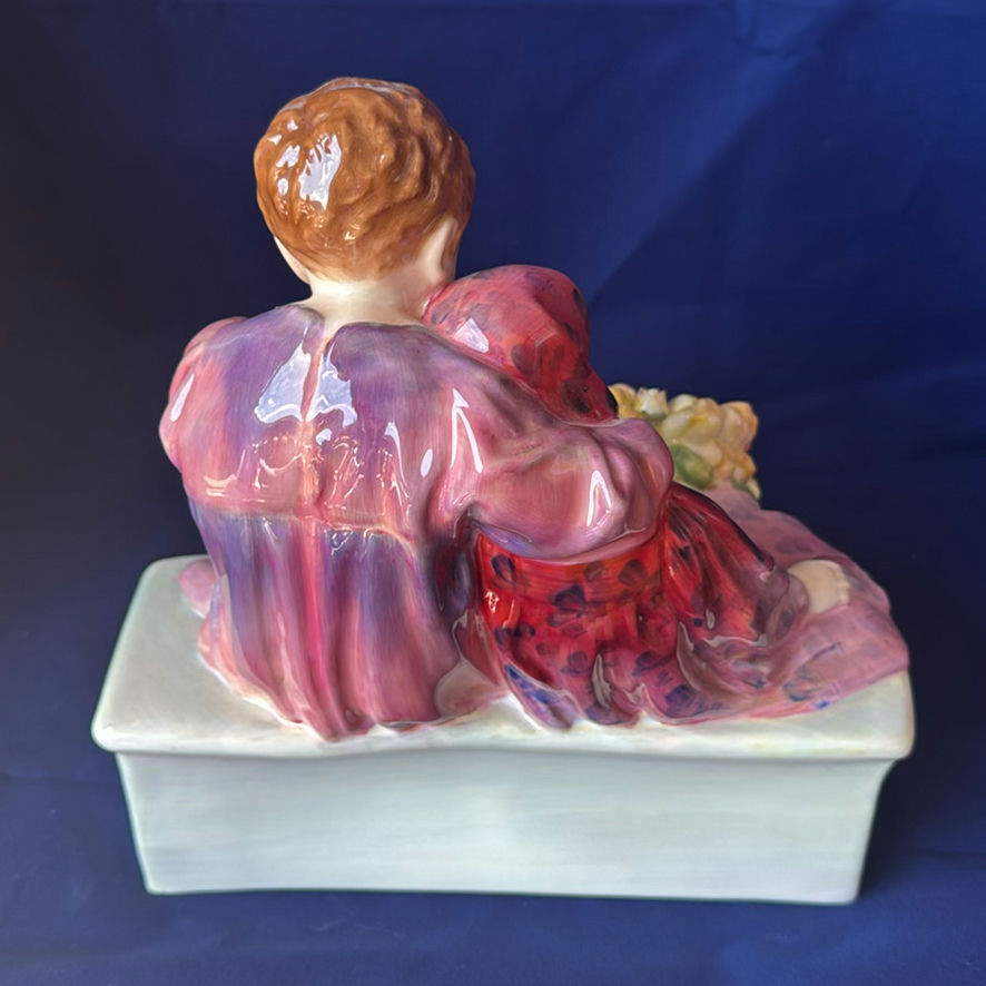 Royal Doulton The Flower Sellers Children HN1342 - image 4 of 6