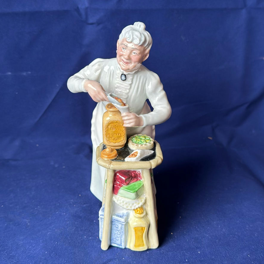 Royal Doulton Senior Lady Trio - image 11 of 14