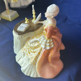 4 Lady Figurines Royal Doulton - thumbnail 5 of 18