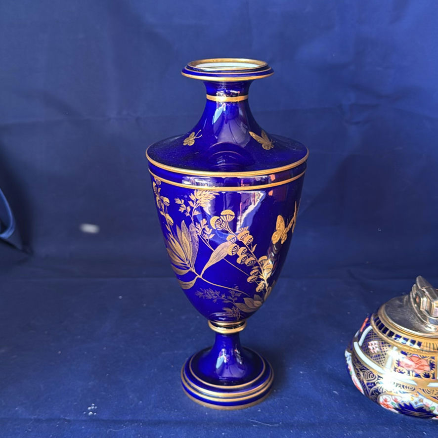 Vintage Royal Crown Derby Fine Bone China: Cobalt Blue Pedestal Vase & Traditional Imari Table Lighter with Lid - image 3 of 10