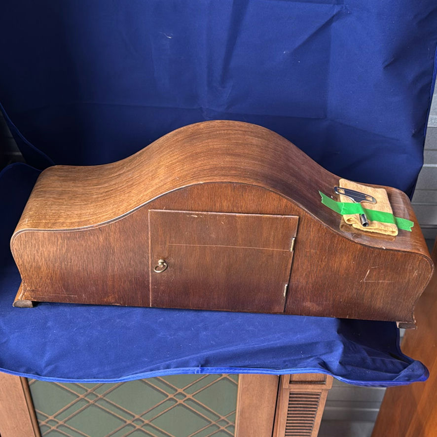 Vintage Wooden Mantle Clock - image 11 of 11
