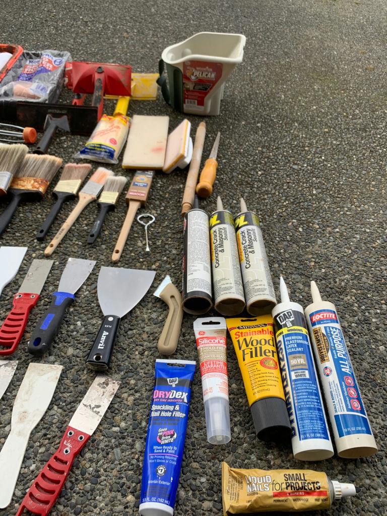 Assorted painting supplies - image 2 of 4