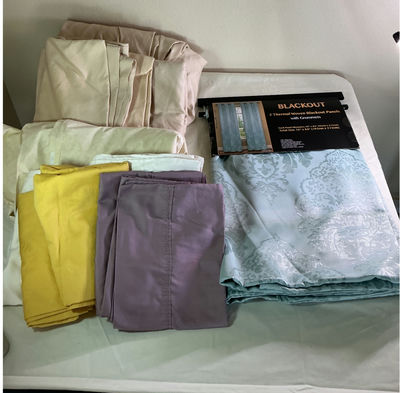 Towels and Sheets - Image 1 of 5