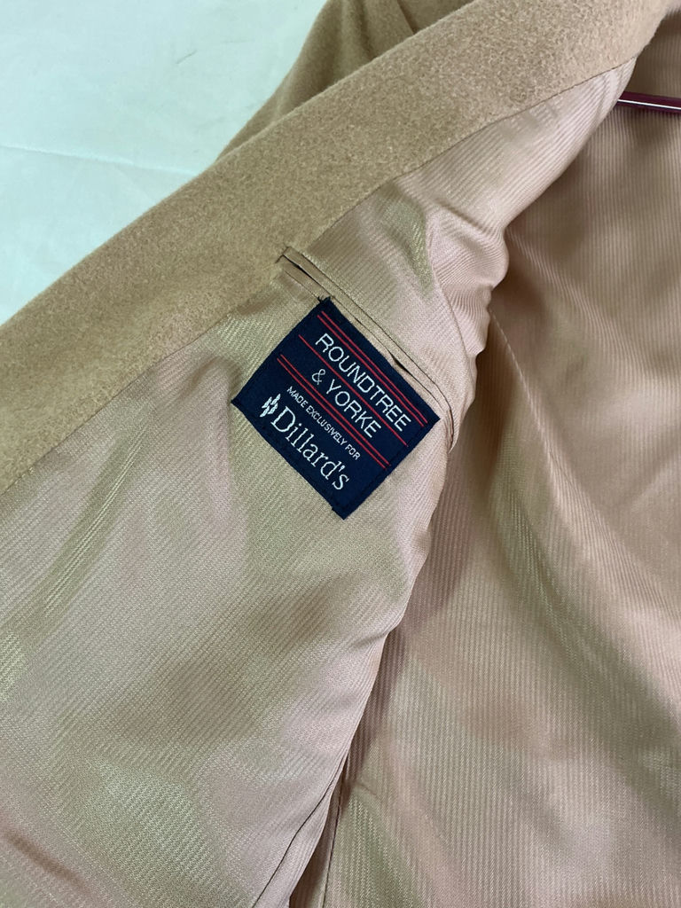 Men’s Coats - image 8 of 12