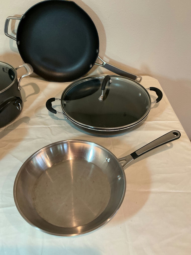 Cookware.  - image 3 of 7