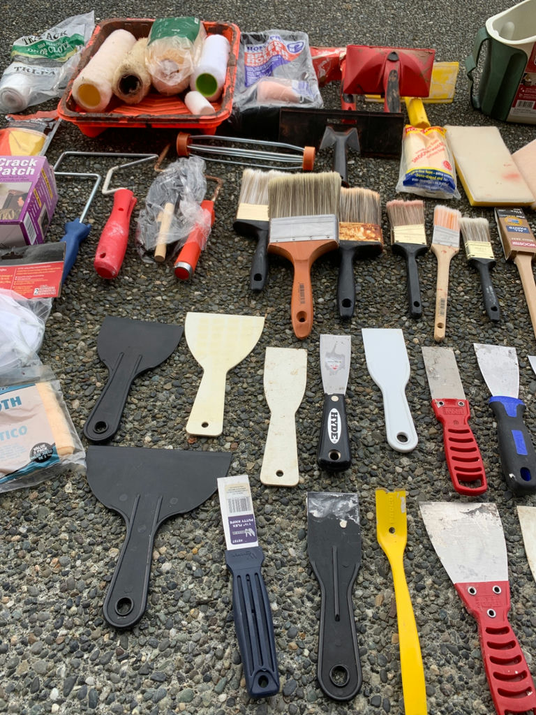 Assorted painting supplies - image 3 of 4
