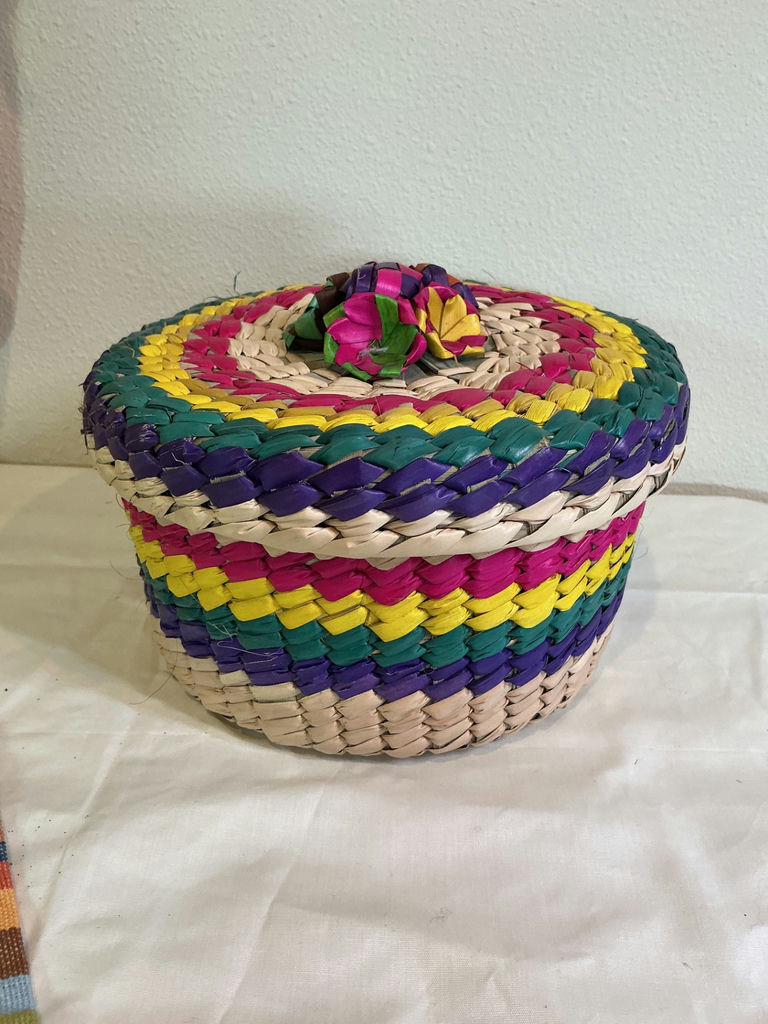 Assorted Mexican themed serving items.  - image 7 of 8