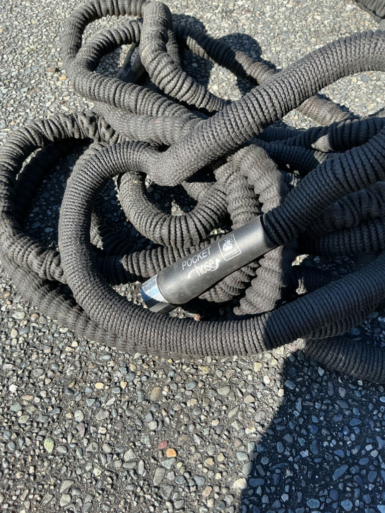 Expandable pocket Hoses - image 2 of 4