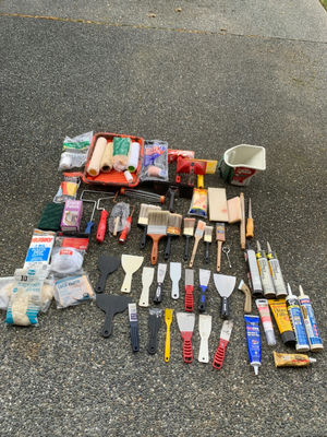 Assorted painting supplies  - Image 1 of 4