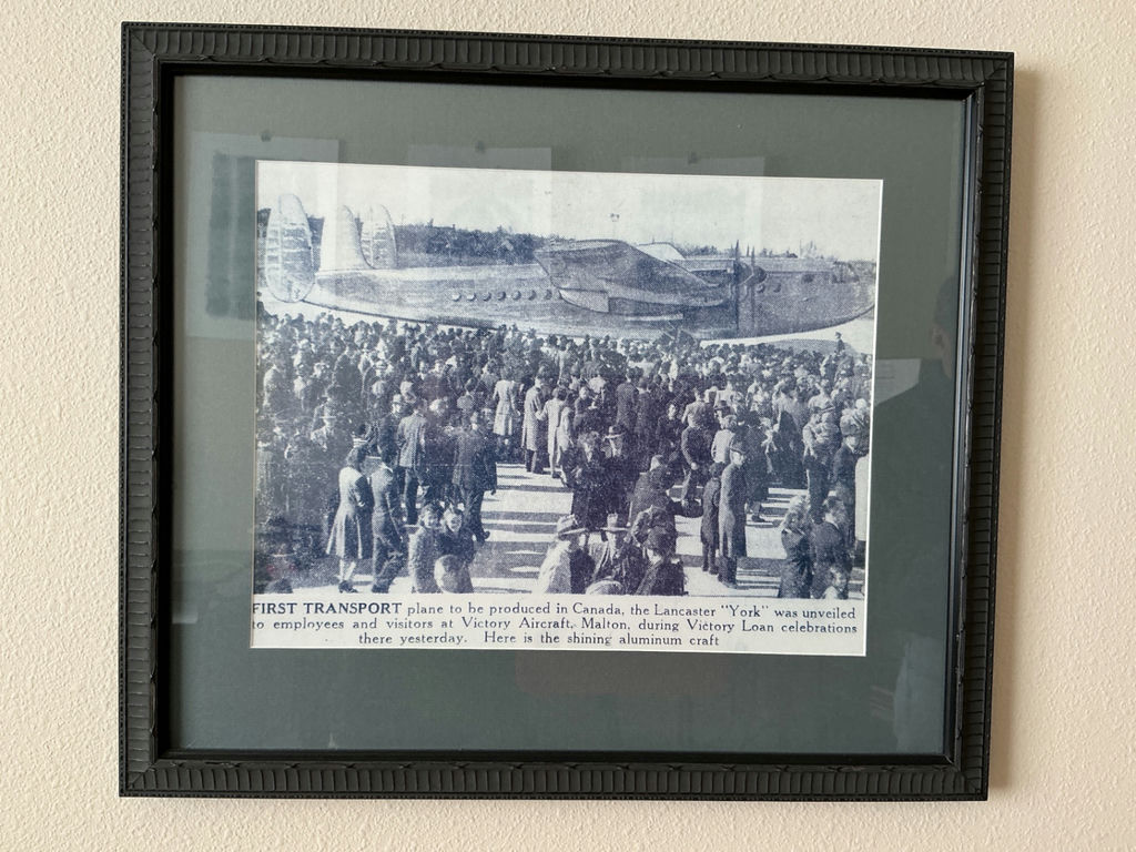 English aircraft propeller with framed map and vintage photos. - image 4 of 5