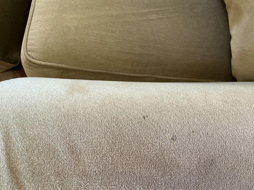 LA-Z-BOY SOFA  - image 3 of 4