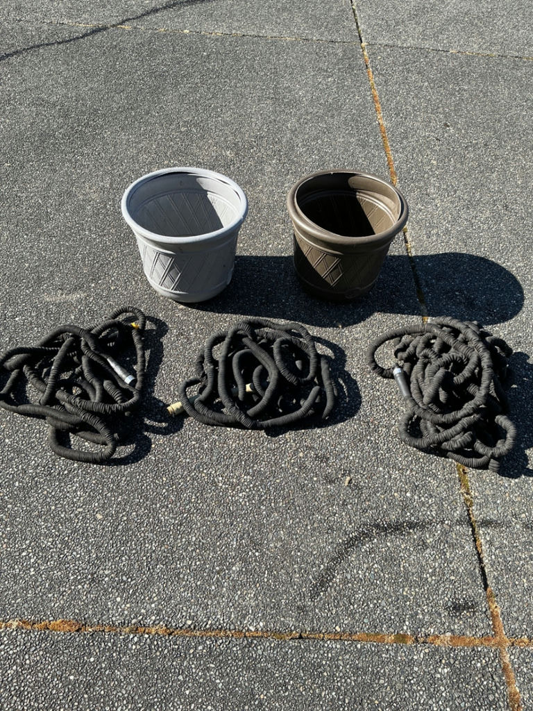 Expandable pocket Hoses - image 1 of 4