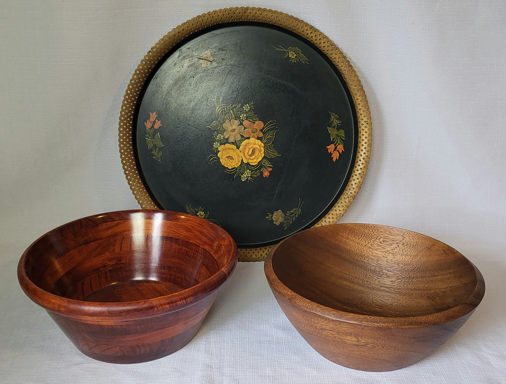 Vintage Toleware Tray & 2 Wooden Bowls - image 1 of 10