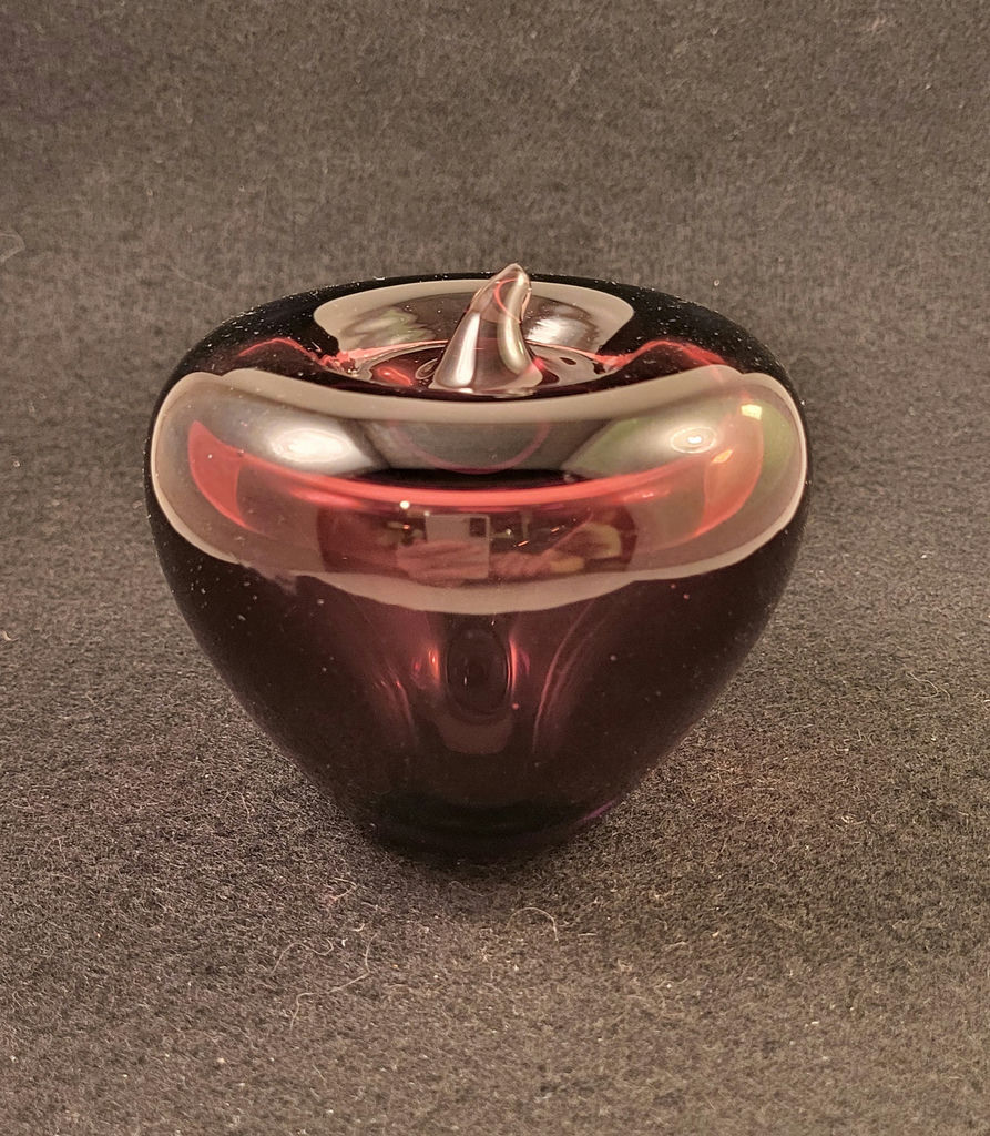 2 Glass Decorative Items (Blenko Apple?) - image 3 of 6