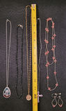 Lot of 5 Neclaces + 1 Matching Pair Earrings - thumbnail 6 of 6