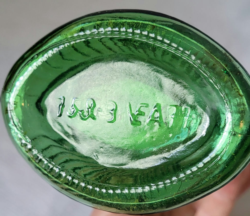 Vintage 70’s Emerald Green Fish Shaped Glass Bottles - image 4 of 6