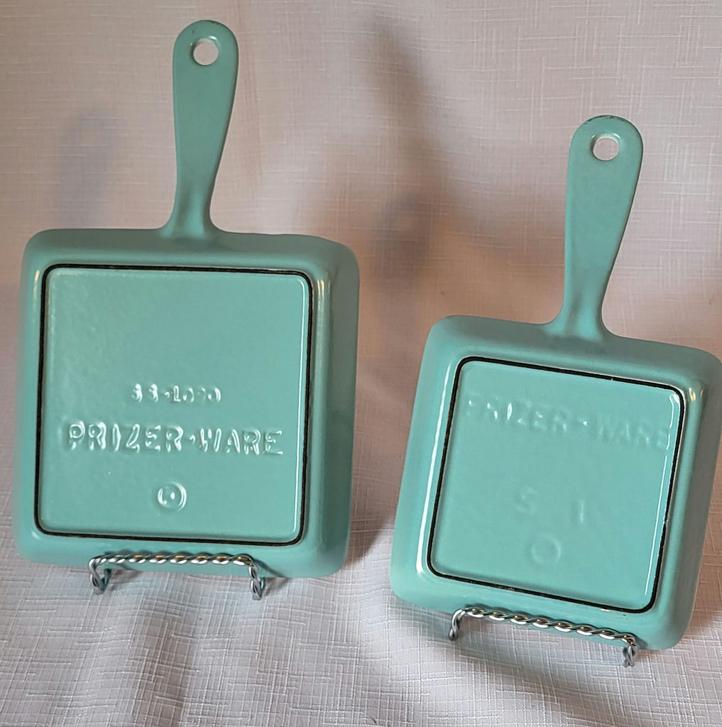 Vintage 2 Enameled Cast Iron Prizer-Ware Square Pans - image 2 of 5