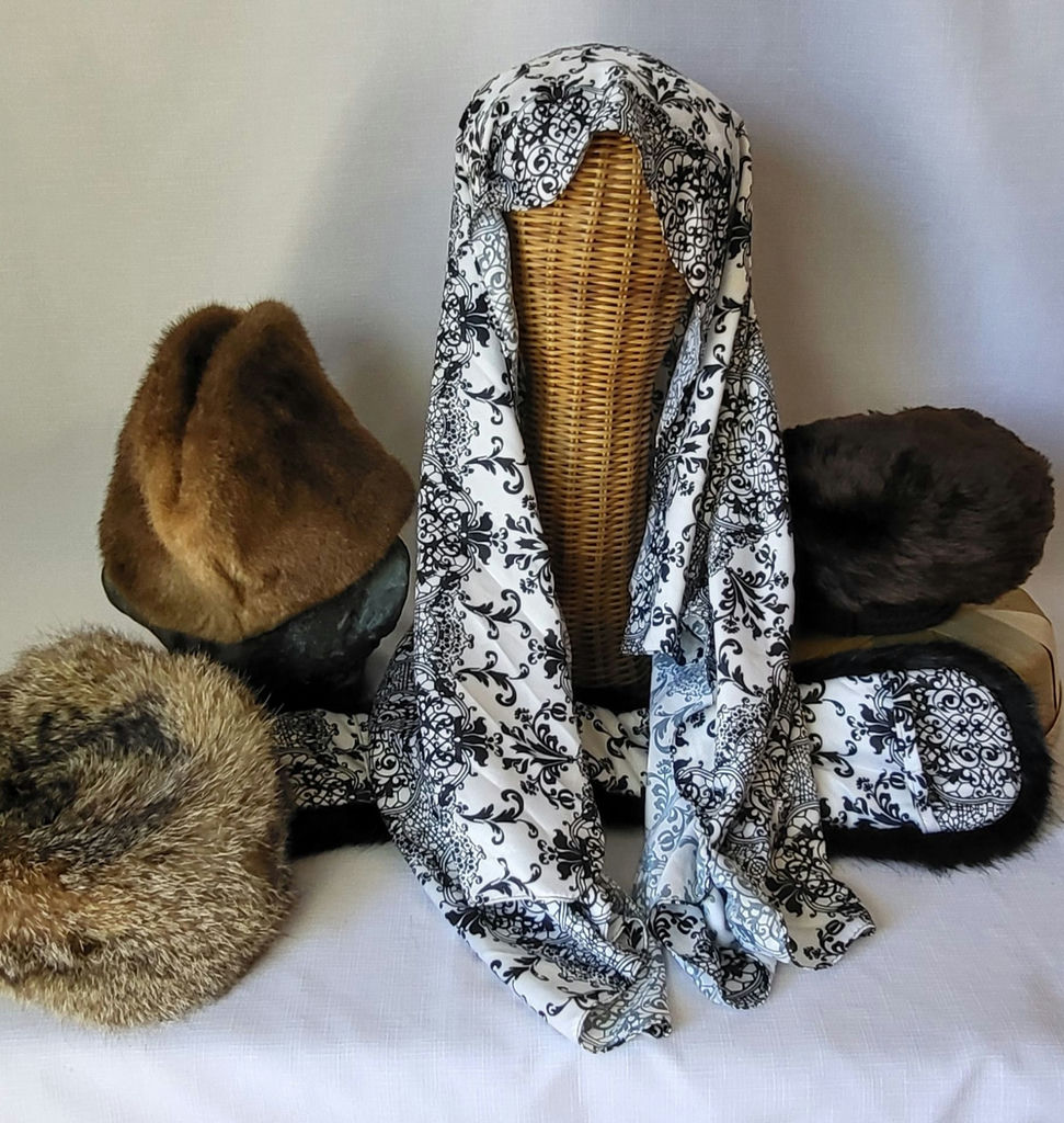 Vintage Fur Caps Etc. Lot of 4 - image 2 of 15