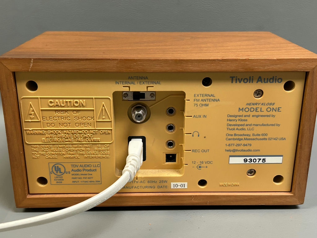 Henry Kloss Tivoli Audio Am-Fm Model One - image 5 of 7