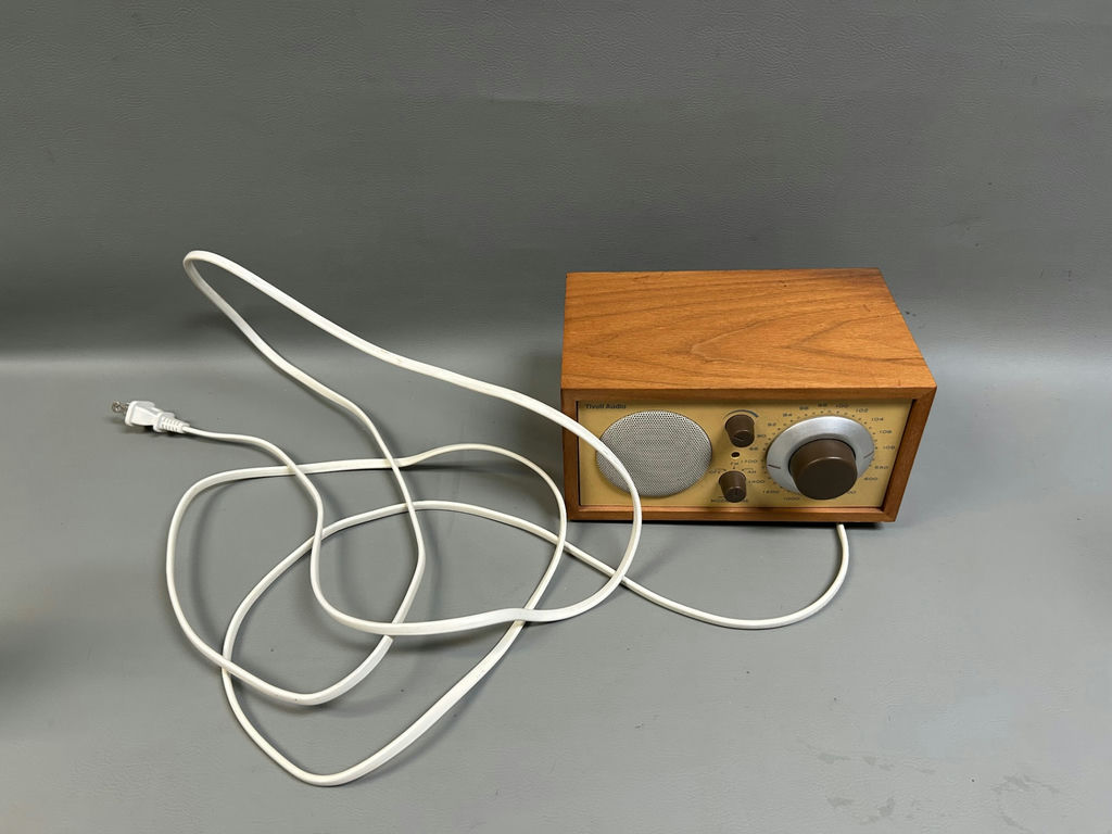 Henry Kloss Tivoli Audio Am-Fm Model One - image 7 of 7
