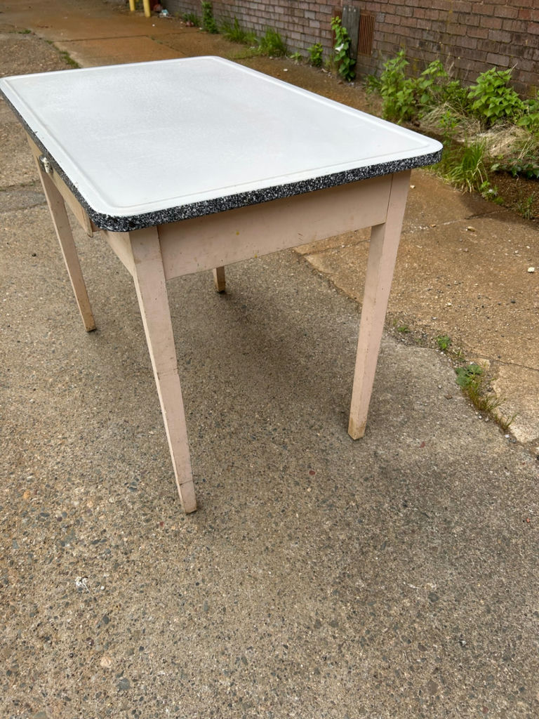 Mid- Century Enamel Top Kitchen Table - image 4 of 5