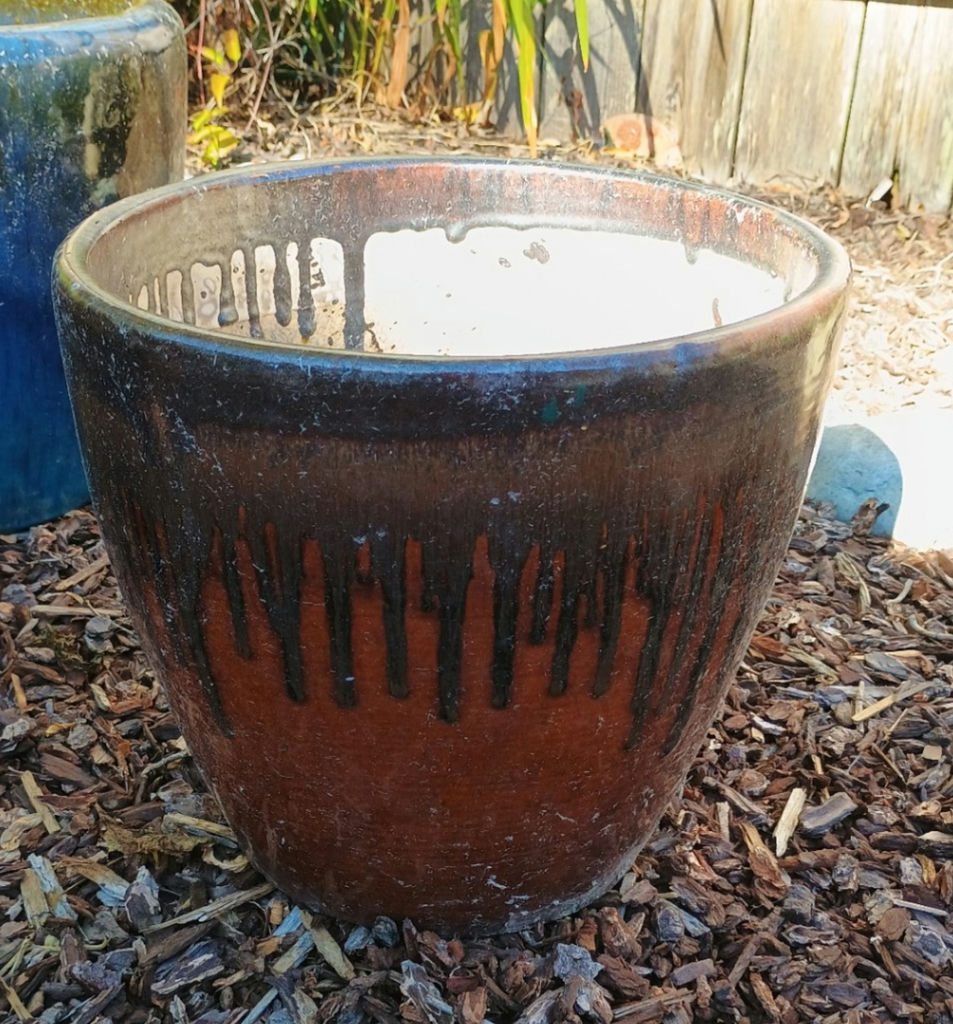 3 large Ceramic pots - image 3 of 4