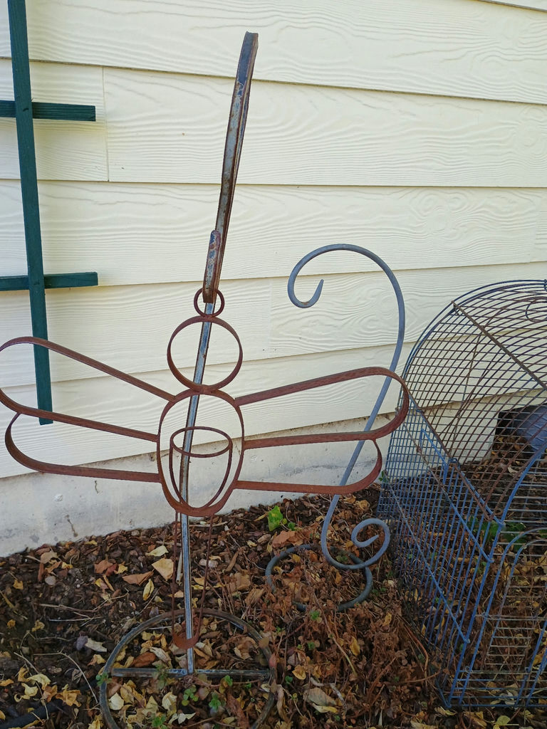 Outdoor garden decor: lantern, bird cage, metal cross and planters - image 4 of 5
