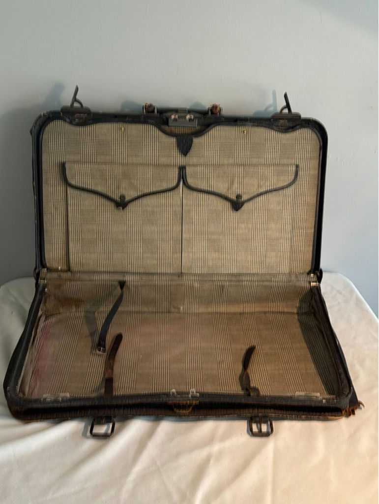 Vintage leather suitcase with document case - image 6 of 7