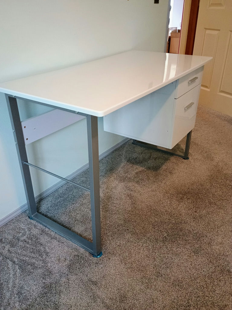 White desk with right-side two-drawer pedestal - image 4 of 5