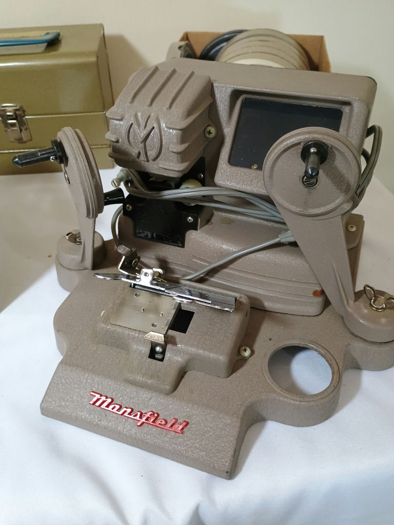 8mm projector, splicer and reels - image 4 of 5
