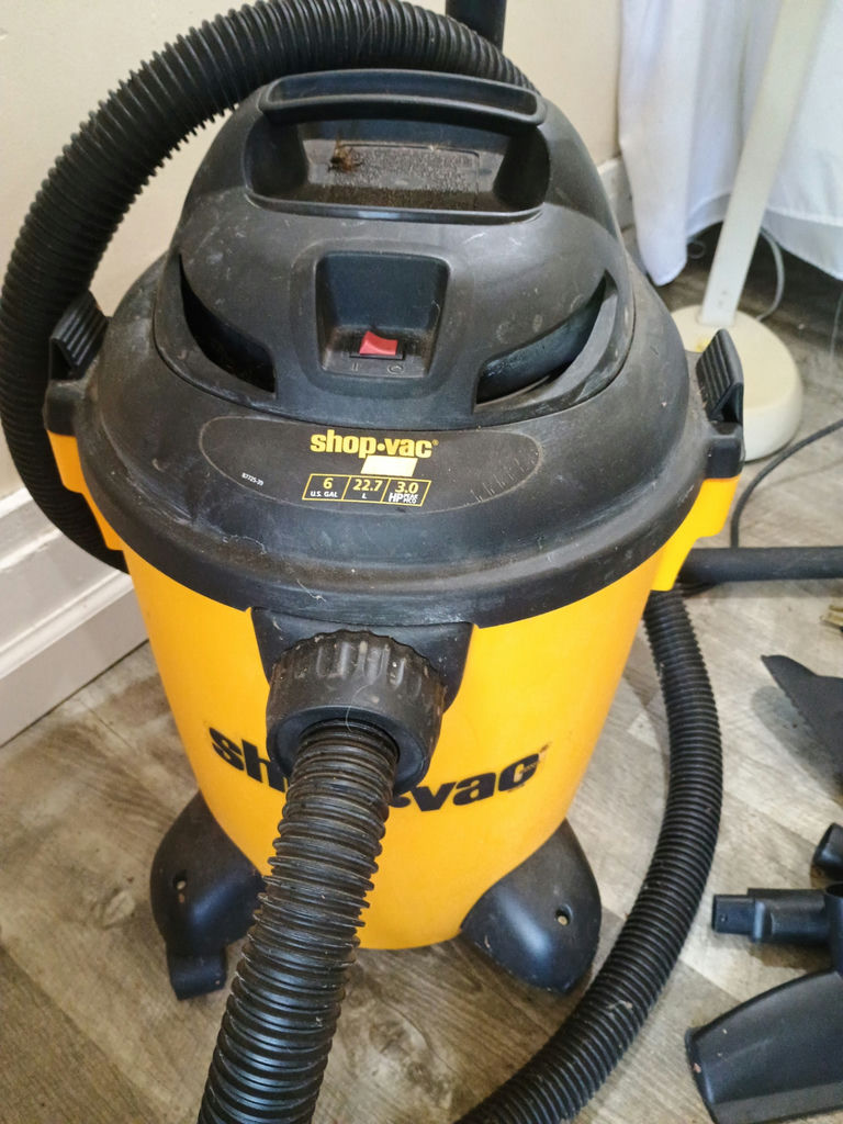 Shop vac - image 2 of 3