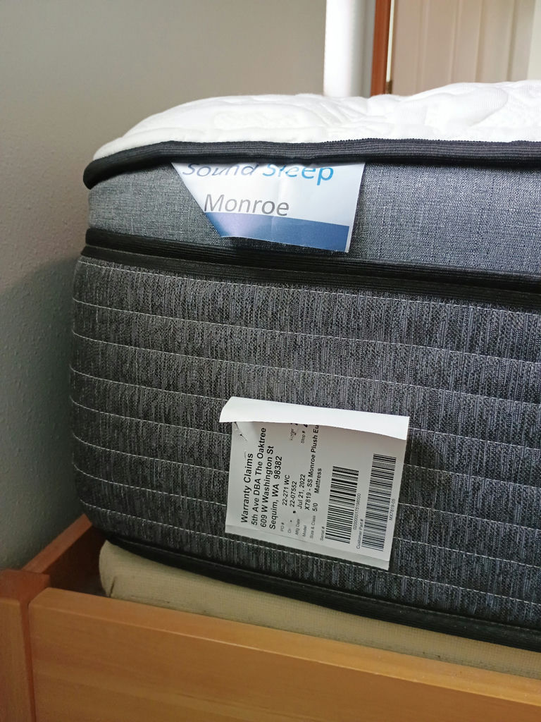 Queen bed, platform frame - image 8 of 9