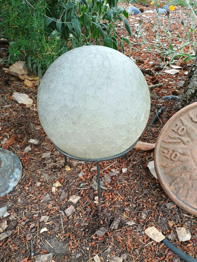 Garden art, sundial - image 2 of 4