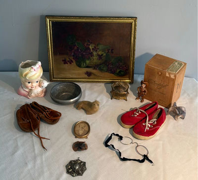 Framed floral painting with assorted vintage trinkets - Image 1 of 6