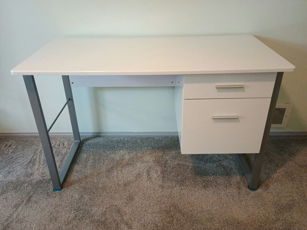 White desk with right-side two-drawer pedestal - image 1 of 5