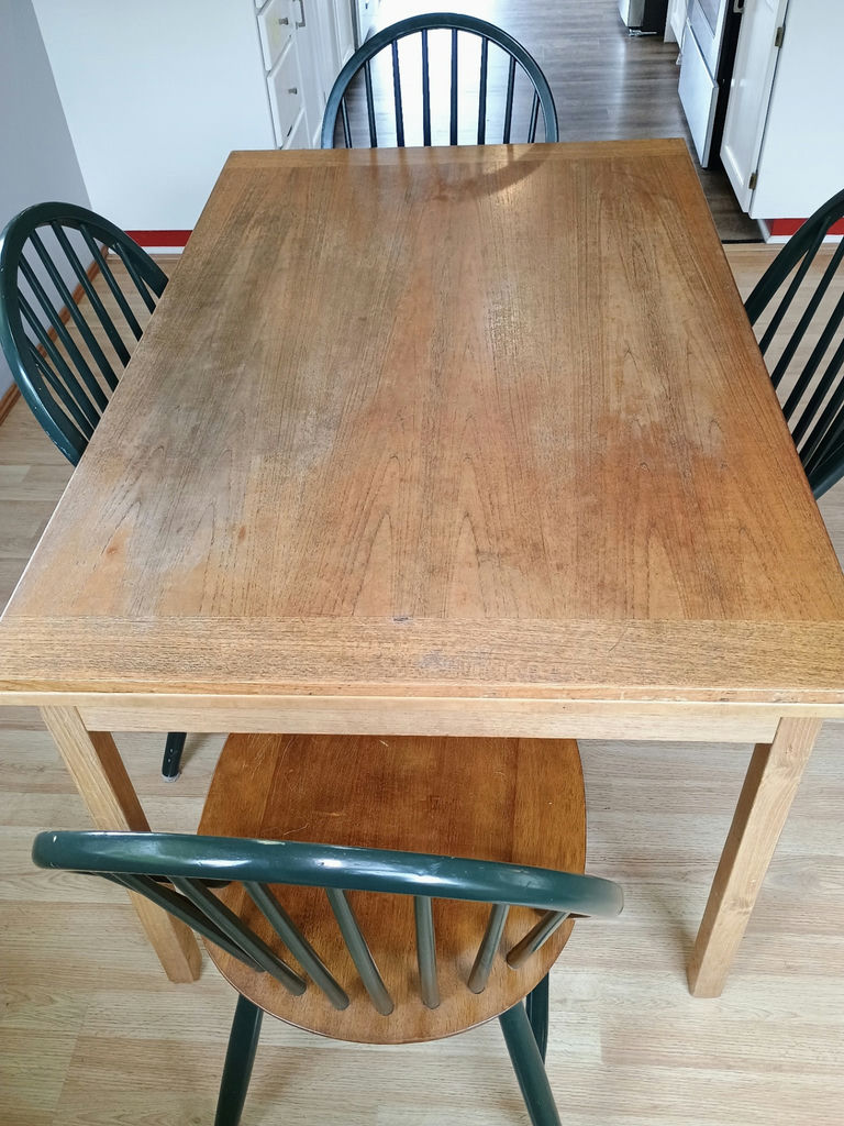 Dining table, four chairs - image 3 of 10