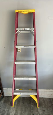 6 ft Werner fiberglass step ladder - Image 1 of 3